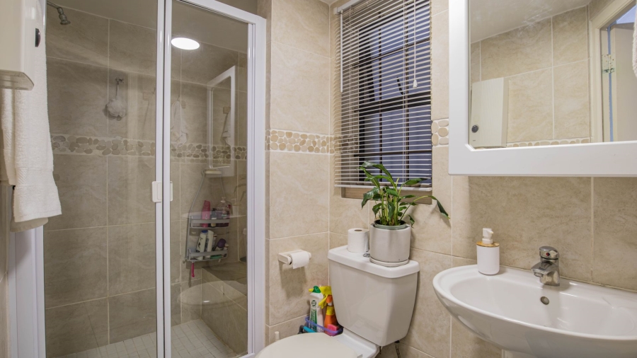 1 Bedroom Property for Sale in Muizenberg Western Cape